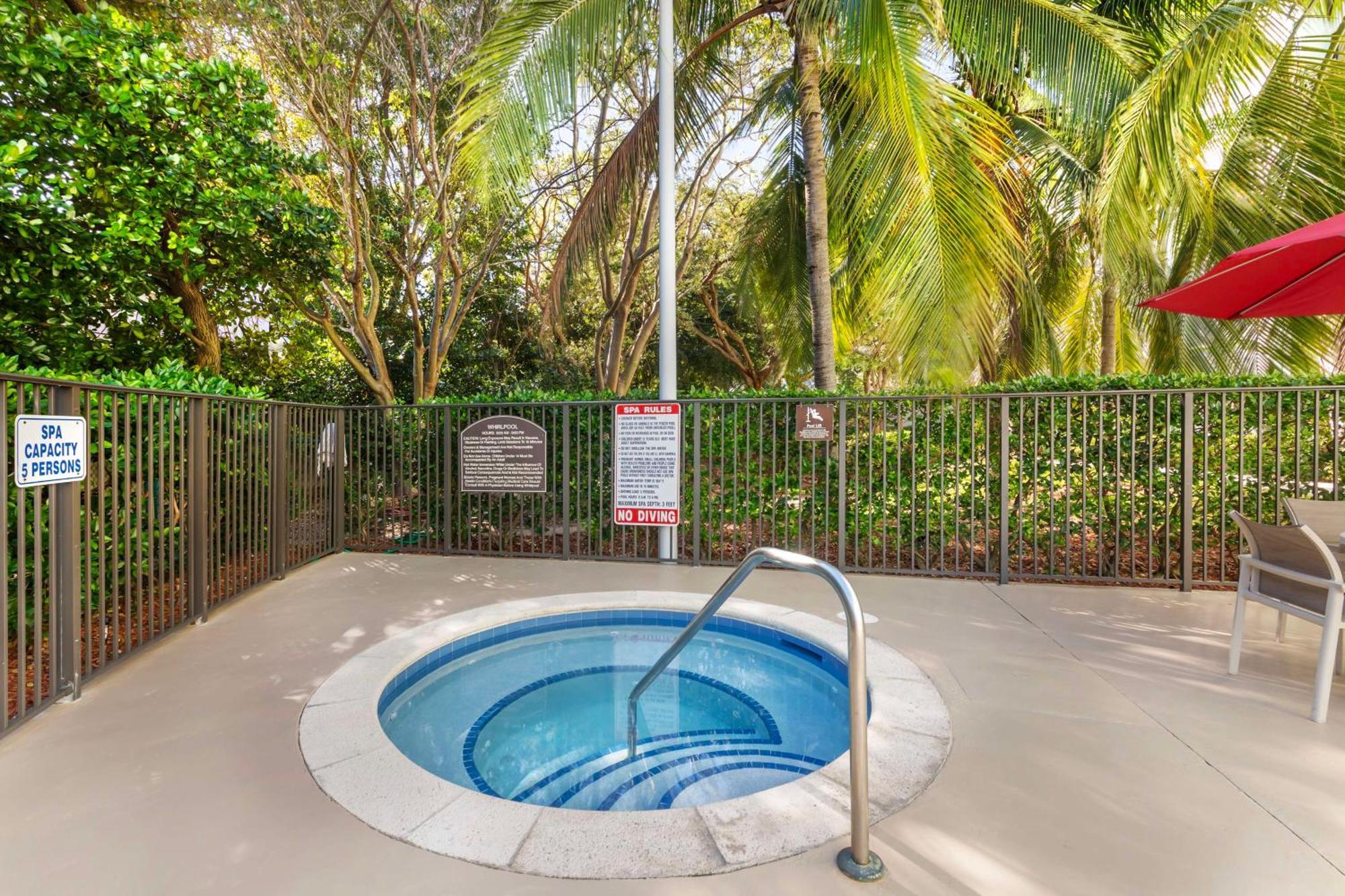 Best Western Plus Kendall Hotel & Suites The Crossings Esterno foto