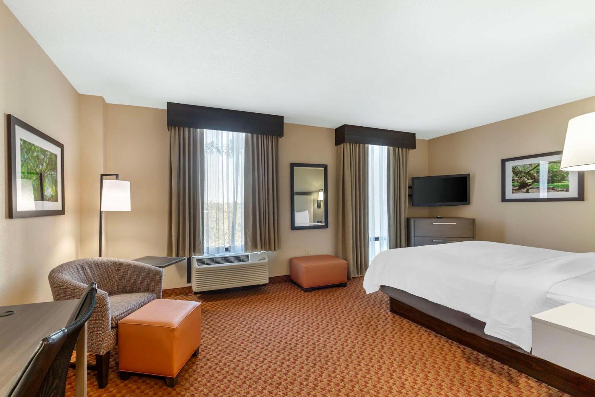 Best Western Plus Kendall Hotel & Suites The Crossings Esterno foto