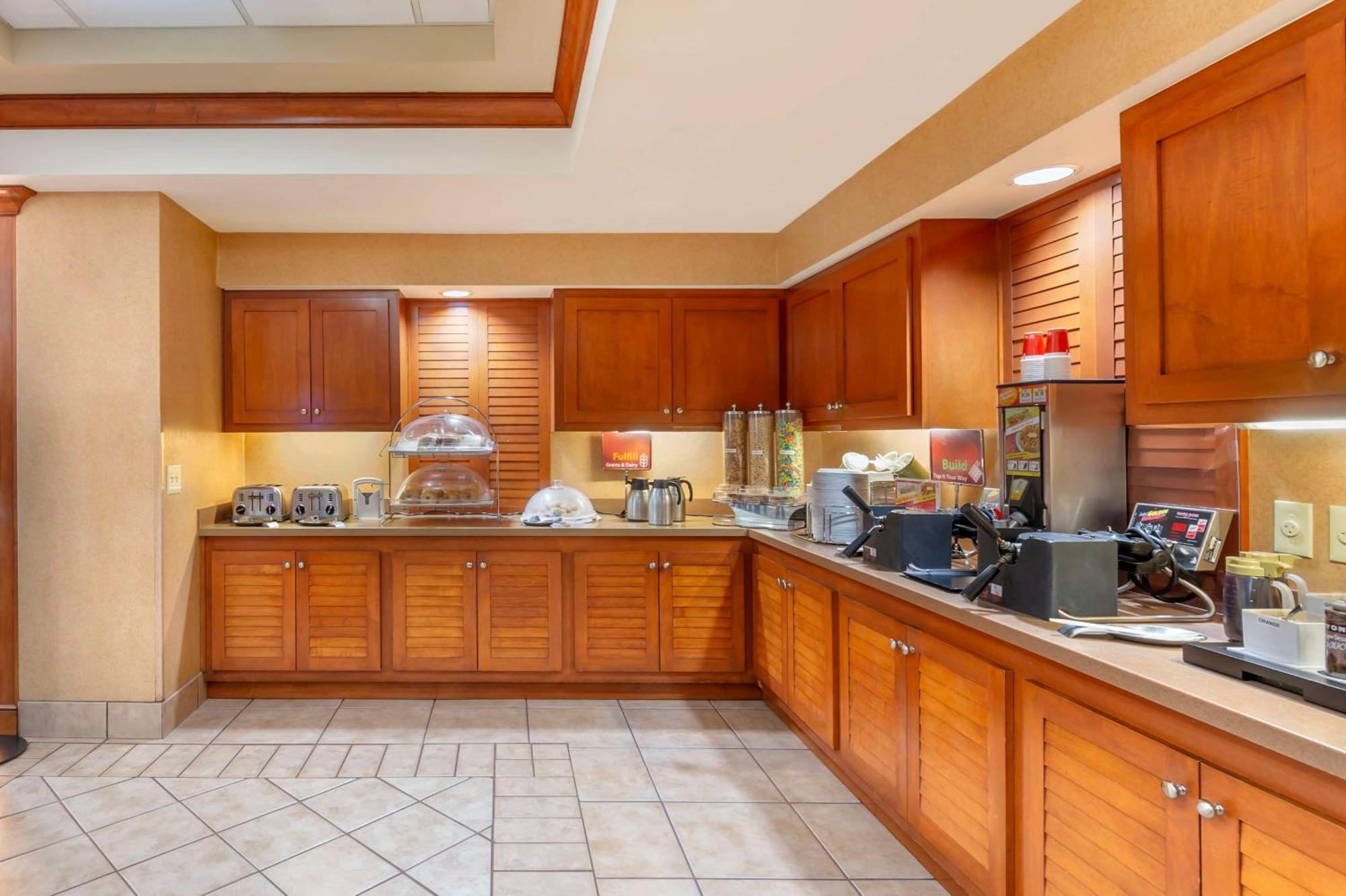 Best Western Plus Kendall Hotel & Suites The Crossings Esterno foto